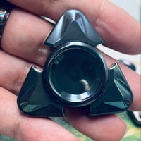 Image 3 of Spinner LordVader out of Zircon with Oilslick Finish
