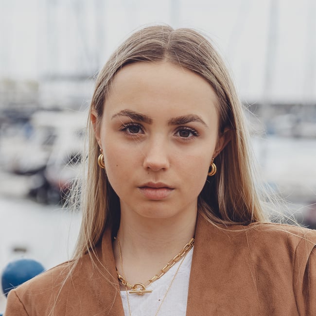 Gold chunky chain necklace