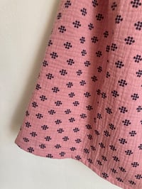 Image 2 of Easy Skirt-rose gauze with crosses