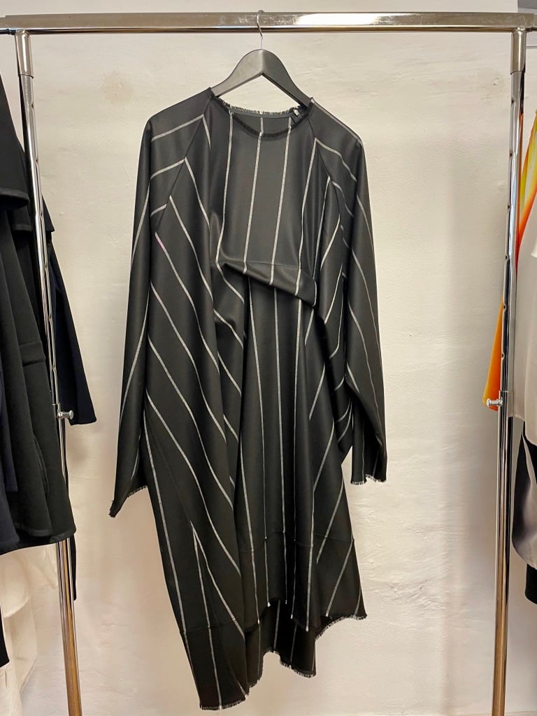 Image of Dress 1 - Wool - Black/white stripe