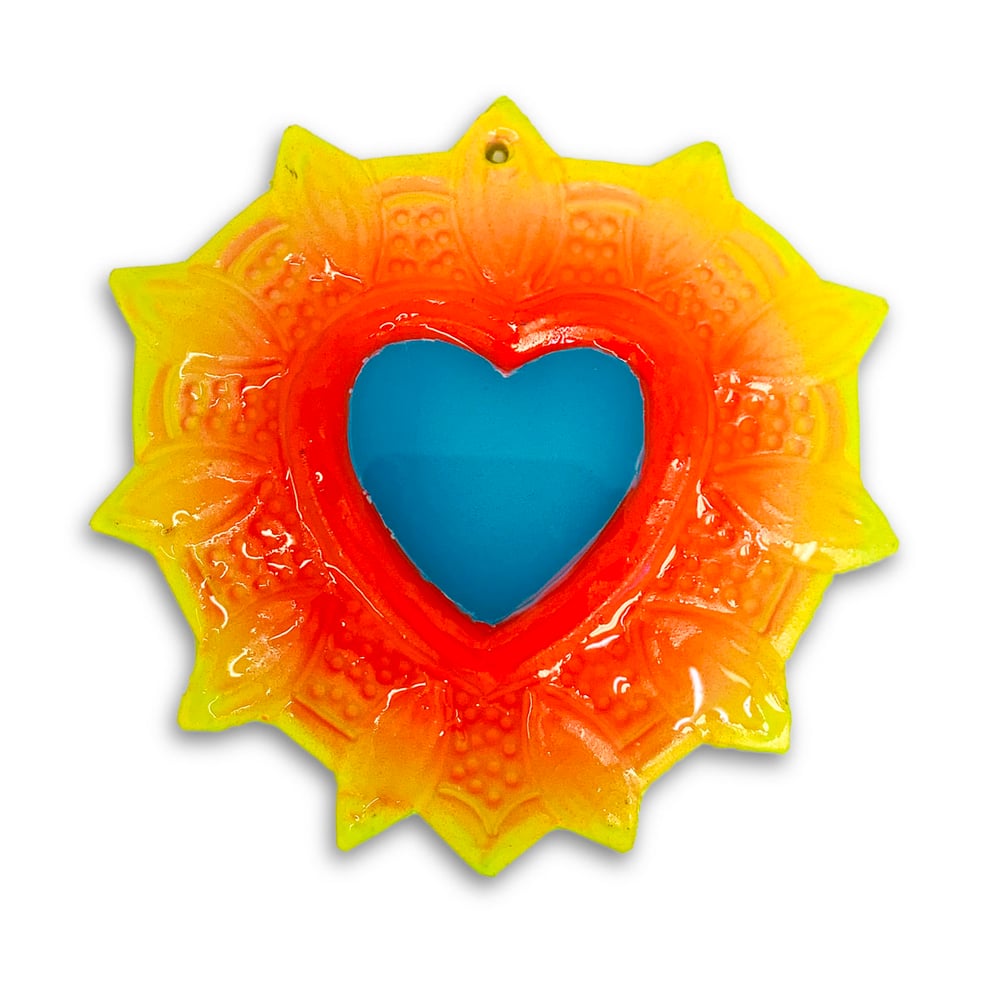 Image of Milagrito 1 amarillo-naranja con azul