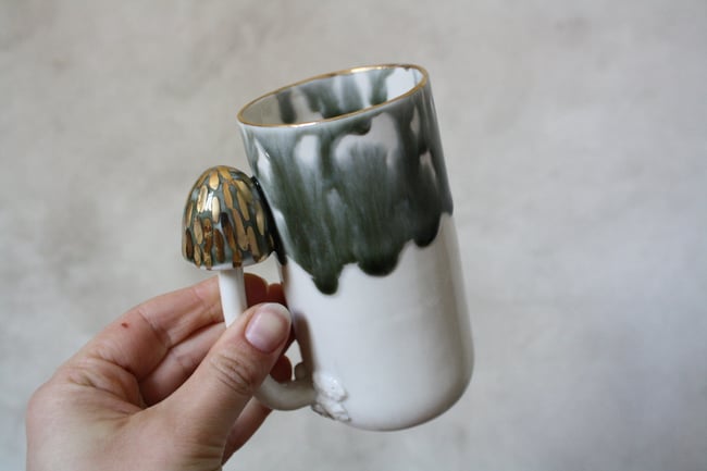 Porcelāna krūze ar sēni zaļa