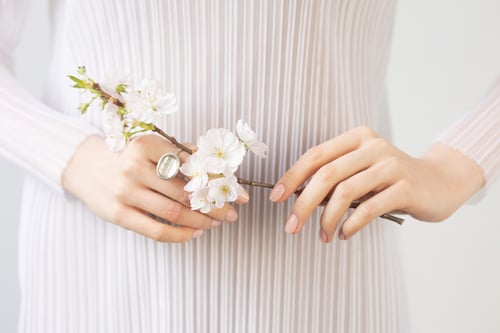 Image of "Wind from distant mountains" silver ring with rock crystal · AB EXTREMIS MONTIBUS AURA ·