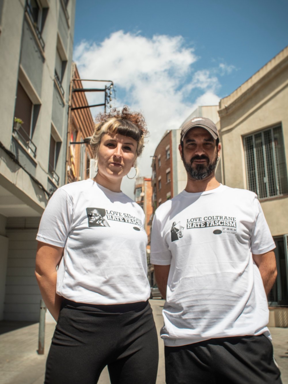 SAMARRETA // CAMISETA // T-SHIRT - LOVE NINA SIMONE / JOHN COLTRANE HATE FASCISM  BLANCA