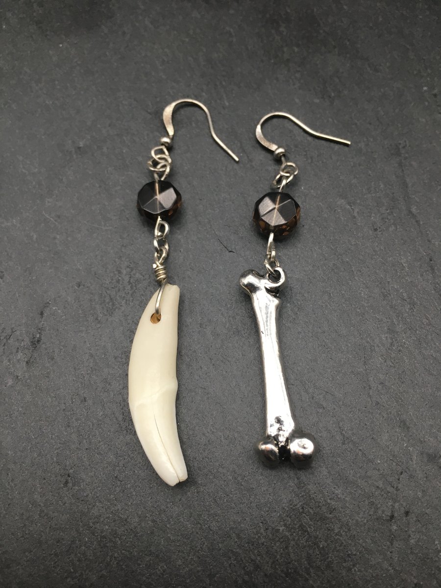 Rattlesnake hot sale fang earrings