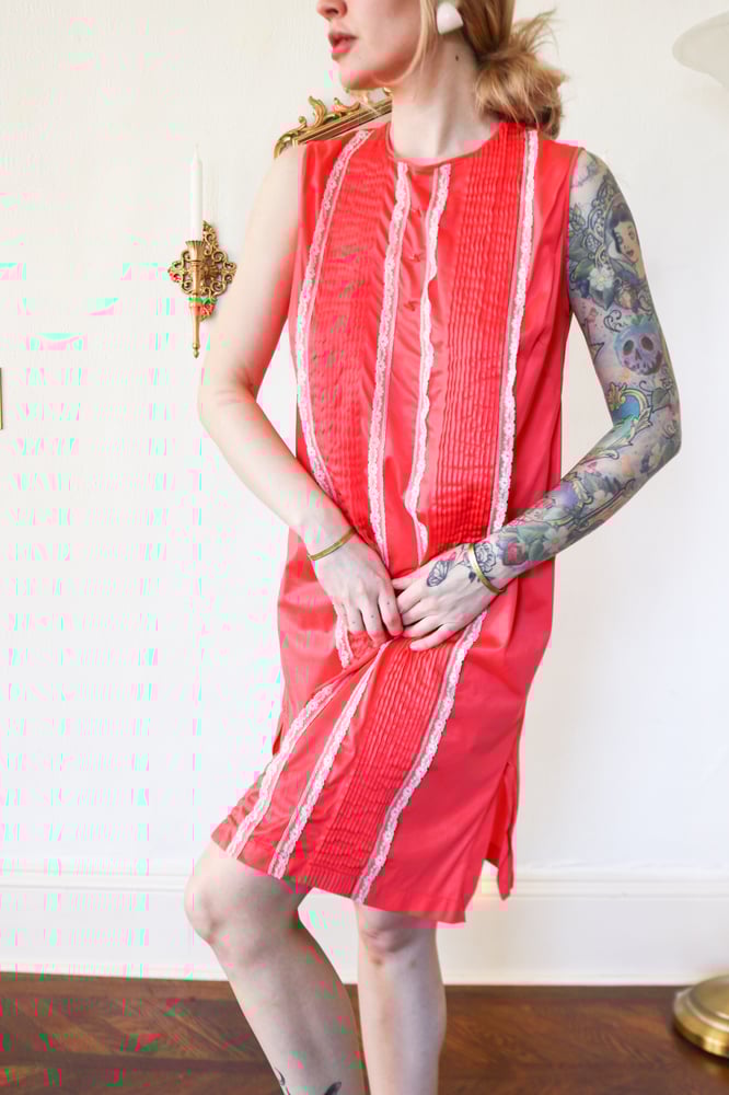 Image of Vintage 1980s Kayser Sherbet Colored Nightgown (Small) 