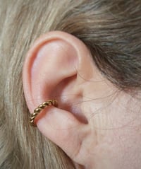 Image 2 of Ear cuff Noa