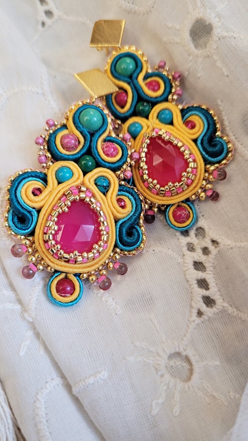 Image of Boucles d'oreilles brodées MADRAS