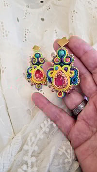 Image 4 of Boucles d'oreilles brodées MADRAS