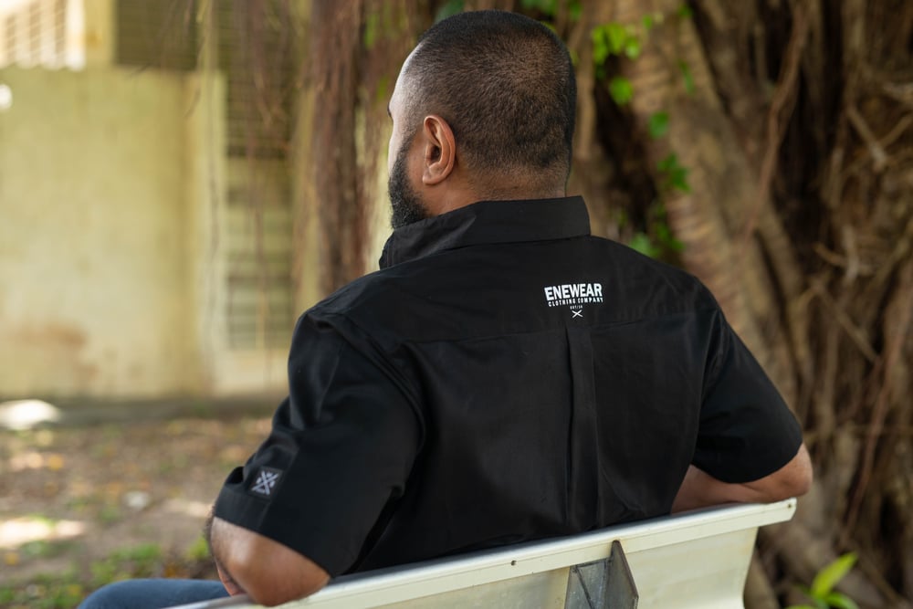 Image of CULTURED SEAL PATCH BUTTON UP