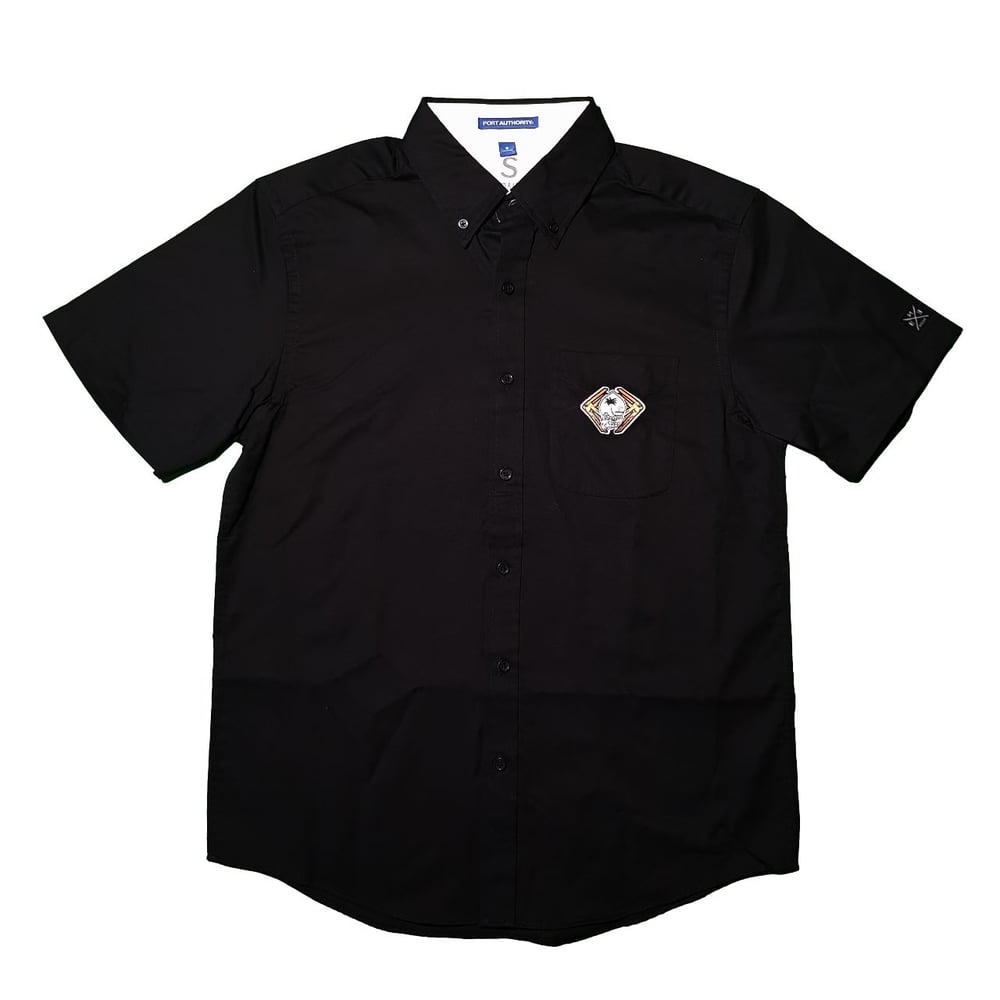 Image of CULTURED SEAL PATCH BUTTON UP