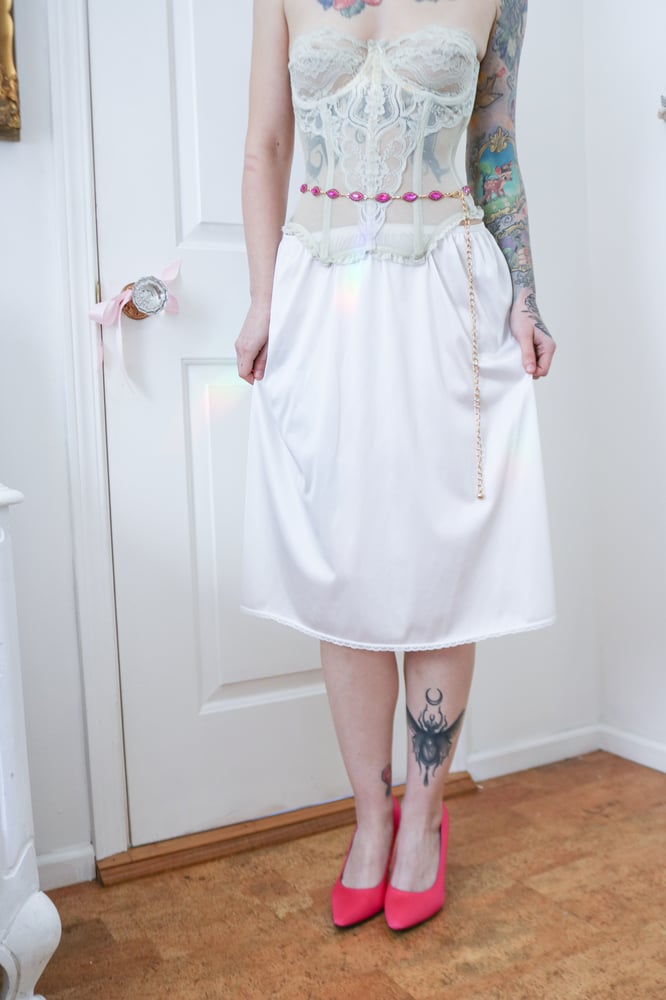 Image of Vintage 1990s Vassarette Silky White Half Slip (XL)