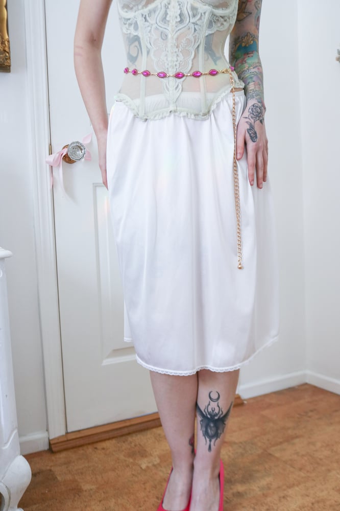 Image of Vintage 1990s Vassarette Silky White Half Slip (XL)