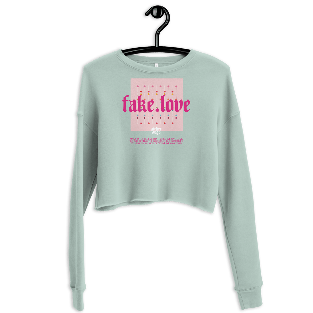 "FAKE.LOVE" CROPPED WOMAN SWEATER