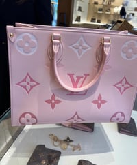 Image 4 of LV OnTheGo Ombré Collection 