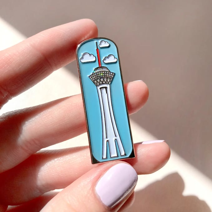 Image of DTLV Stratosphere Pin