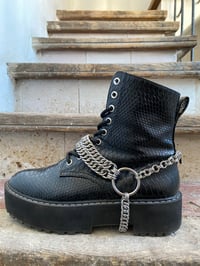 Image 1 of "THE PASSENGER" boot chain