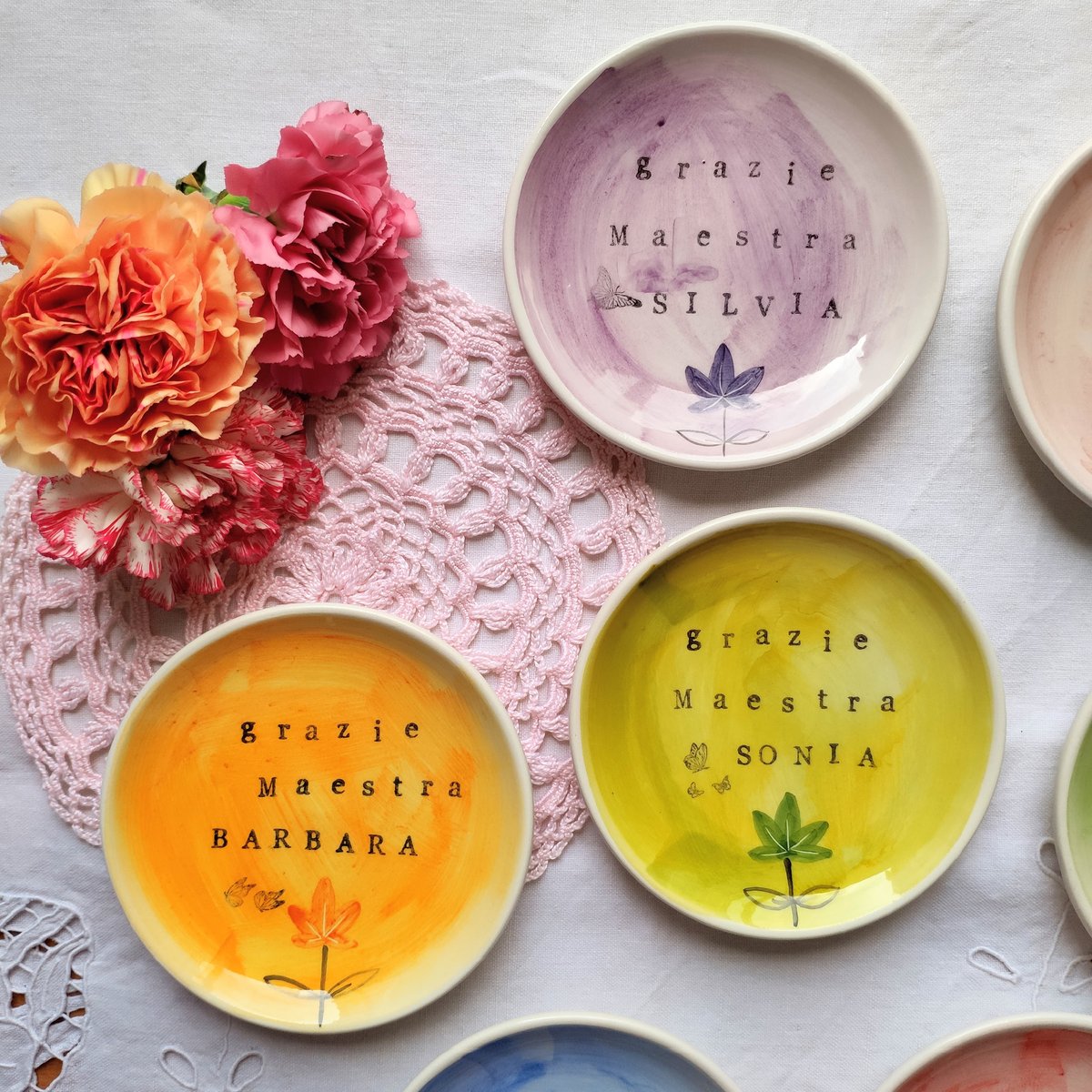 PIATTINO PERSONALIZZATO MAESTRA - NOME + FIORE