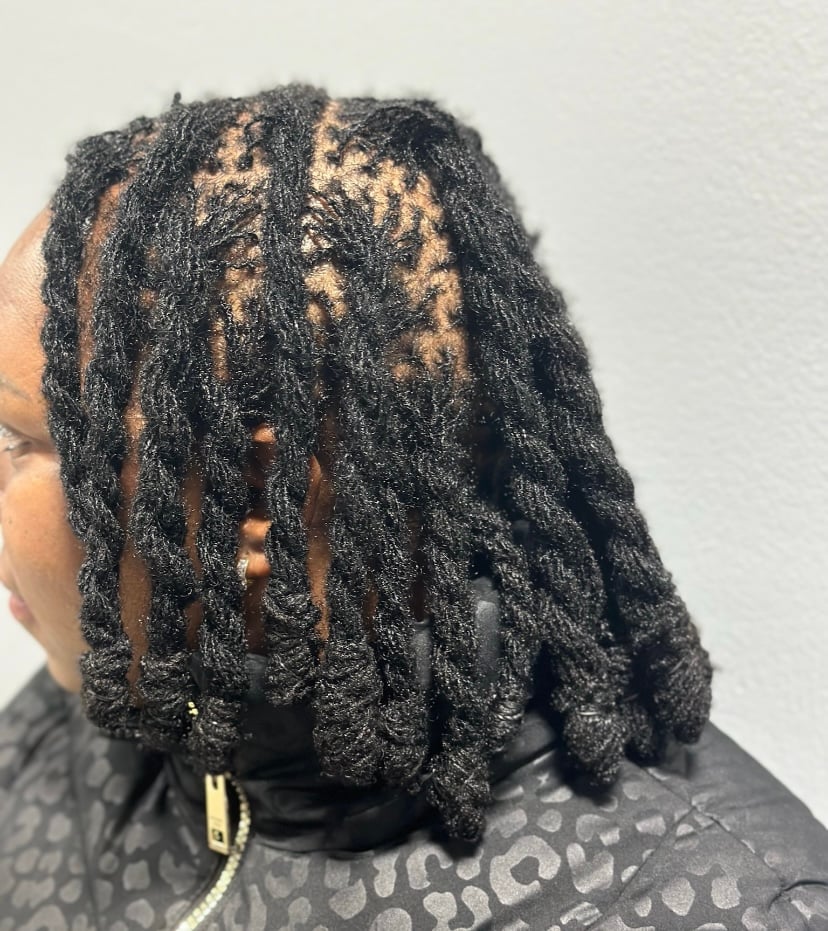 Image of SISTER LOCS RE-TIGHTENING