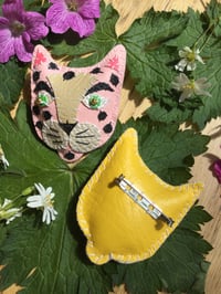 Image 3 of Leopard Brooch