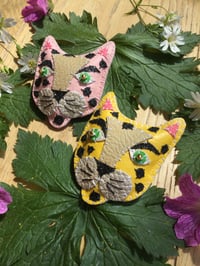 Image 4 of Leopard Brooch