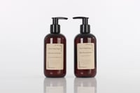 Image 3 of Black Plum and Rhubarb Gift Set
