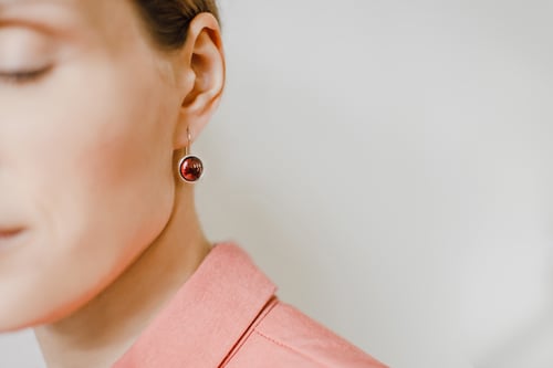 Image of "Powered by love" silver earrings with garnets · MOTUS AMORE ·