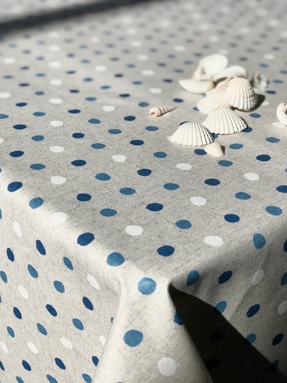 Image of Nappe toile anti-tâche fond naturel Pois Bleu reste 1 carré