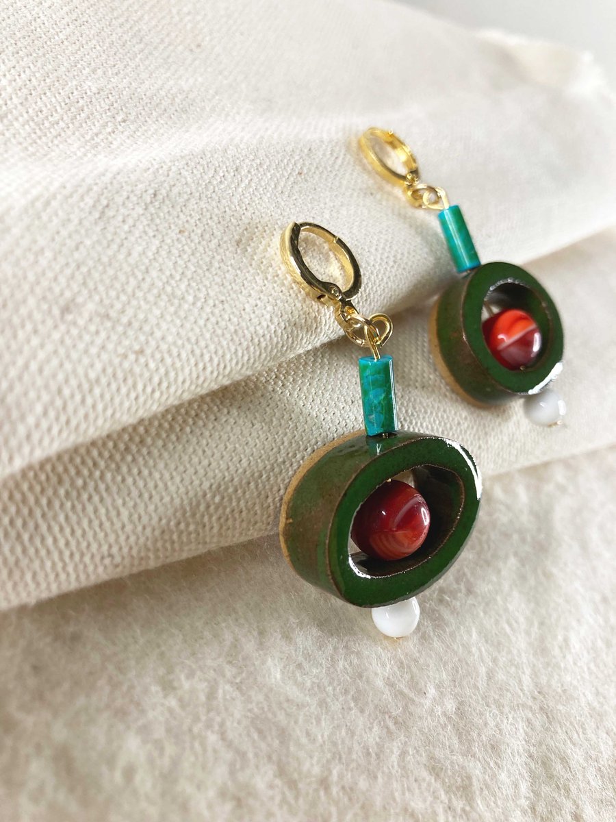 Image of Pirouette earrings - Forest green 