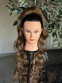 Image 1 of La Vicky 