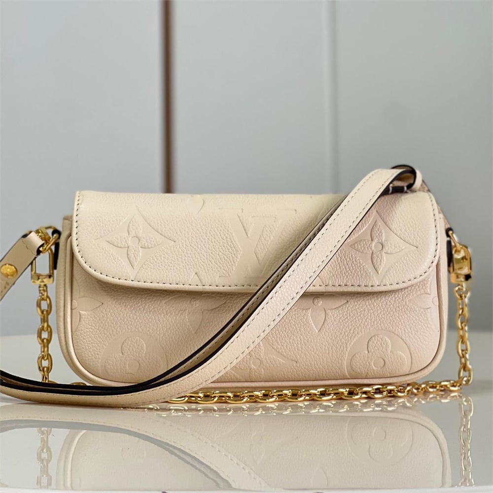Louis Vuitton - Ivy Wallet On Chain Bag - Monogram - Women - Luxury