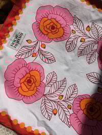 Image 2 of Roses Tote Serviettes de Table