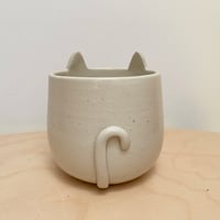 Image 3 of Vaso gato pequeño blanco