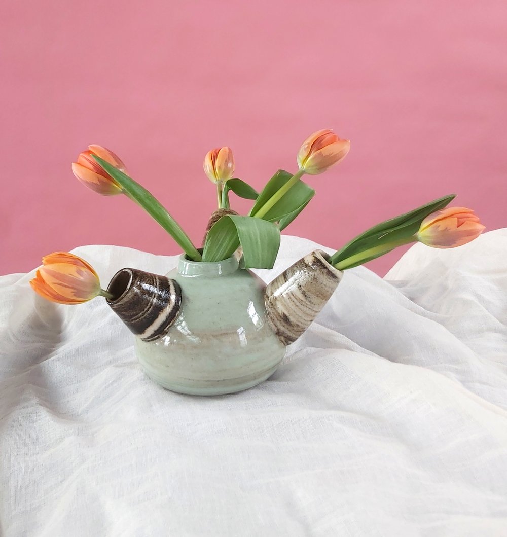 Image of Pale Green, White and Black Tulipiere