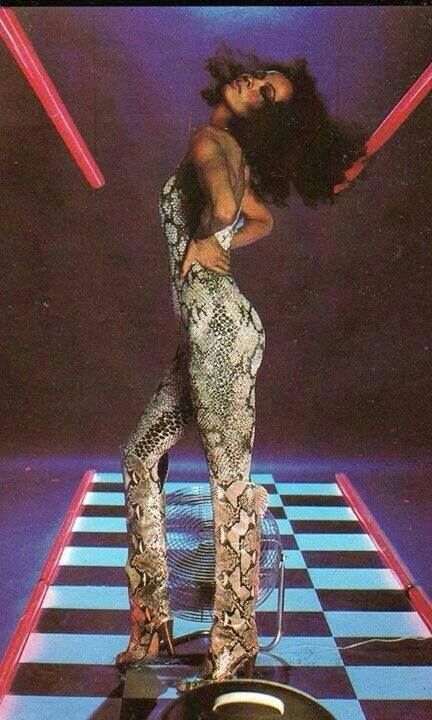 fiesta rouge multi bracelet 45€ - 50% = 22,50€ 