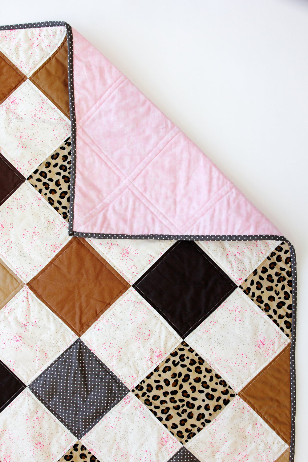 Image of The SILVIA quilt pattern PDF