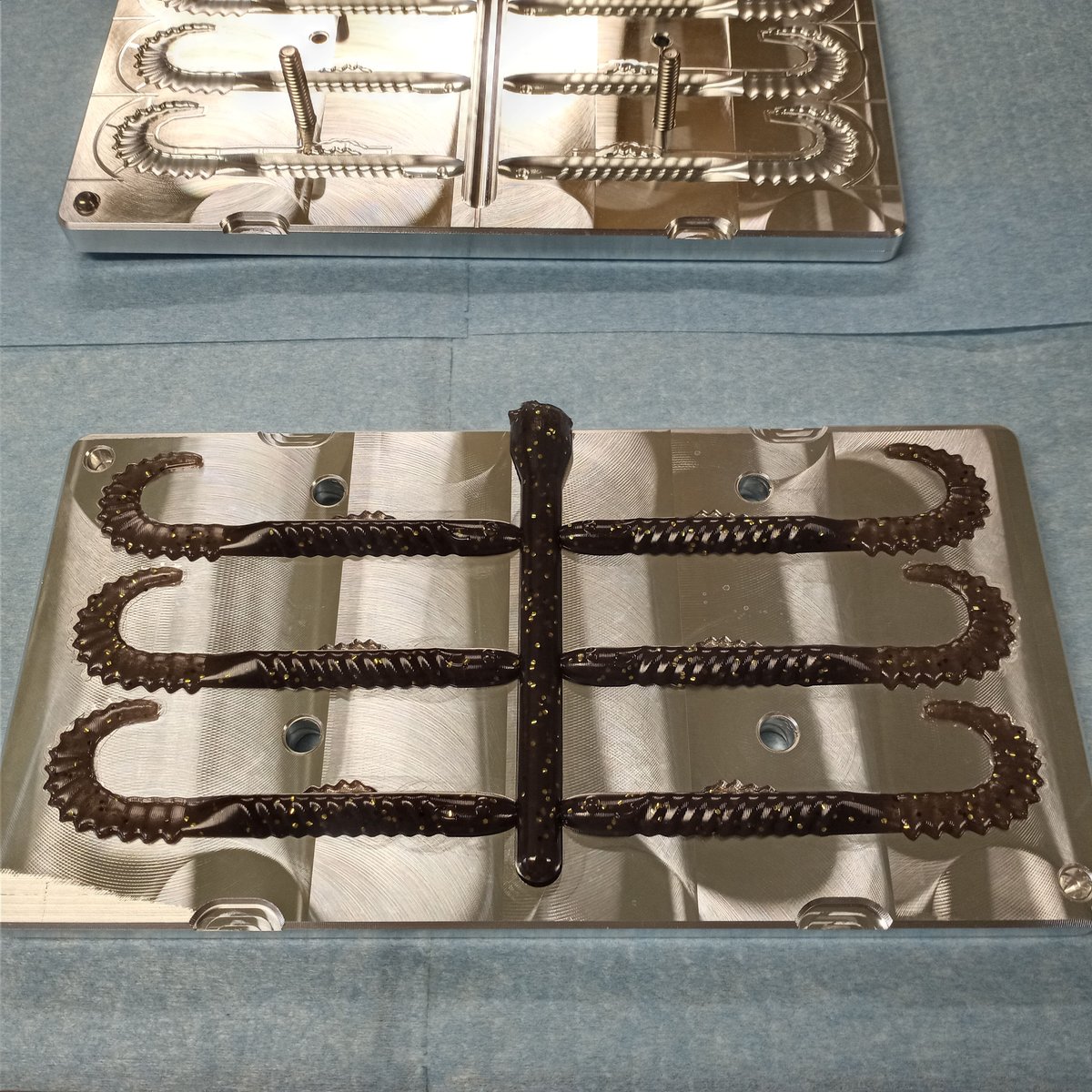 Baby EEL 6 Cavity Soft Plastics Mold Lake Side Molds