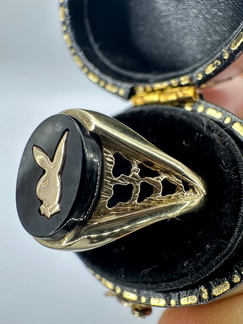 Image of Vintage 1980's Solid 9K Oval Playboy Onyx Ring With Bark Gated Mount