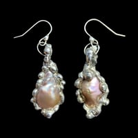 Bubble pearl earrings