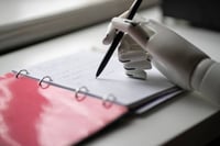 From Pen to Pixels: How AI Writing Tools Are Revolutionizing Essay Writing