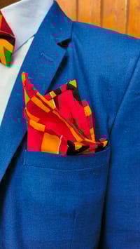 Image 4 of BOW TIE & POCKET SQUARE SET