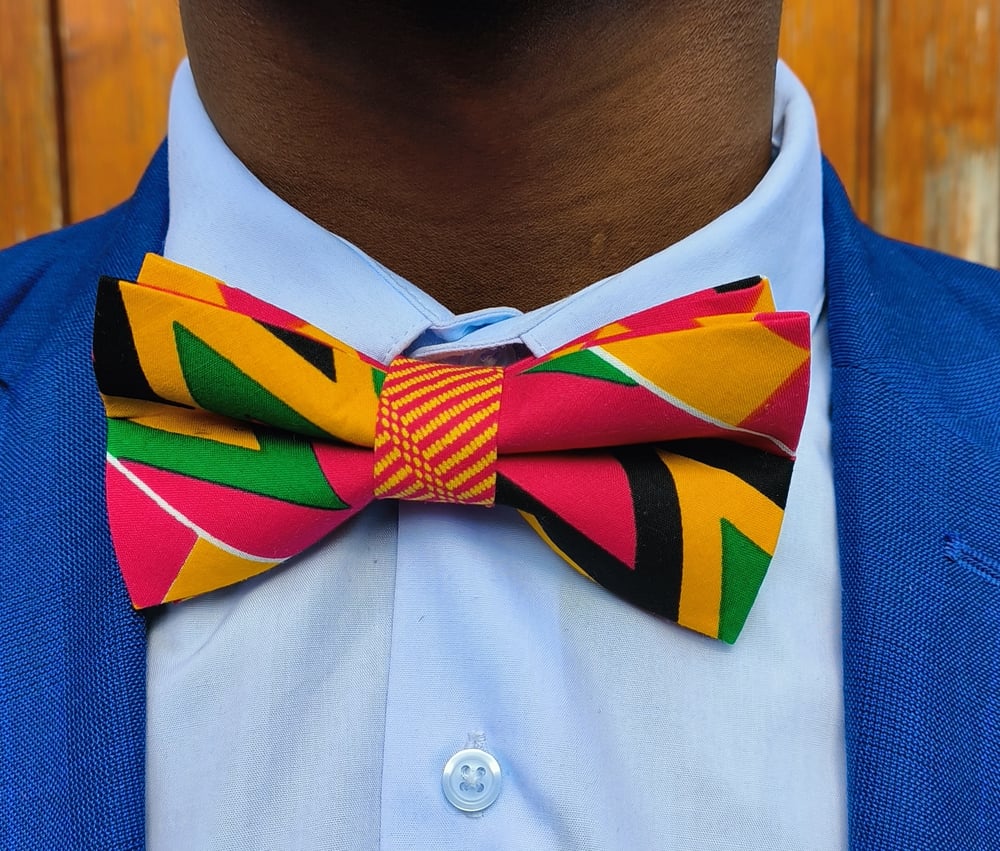 BOW TIE & POCKET SQUARE SET