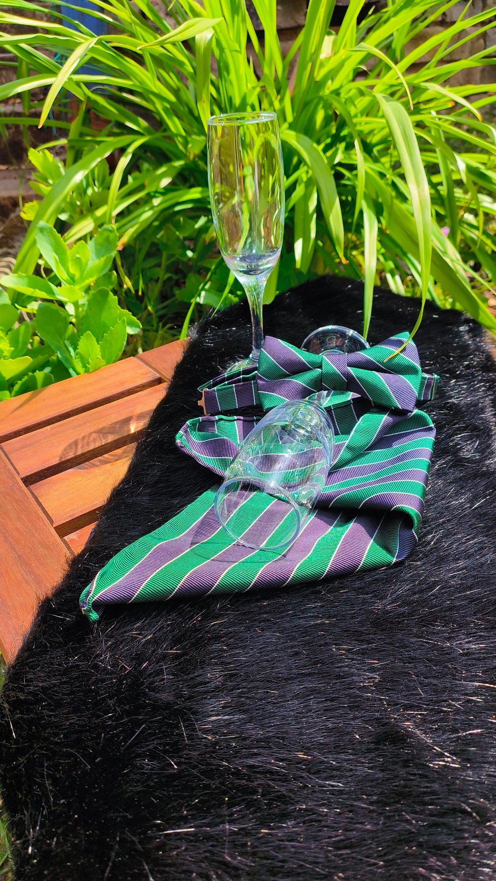 SILK BOW TIE & POCKET SQUARE SET