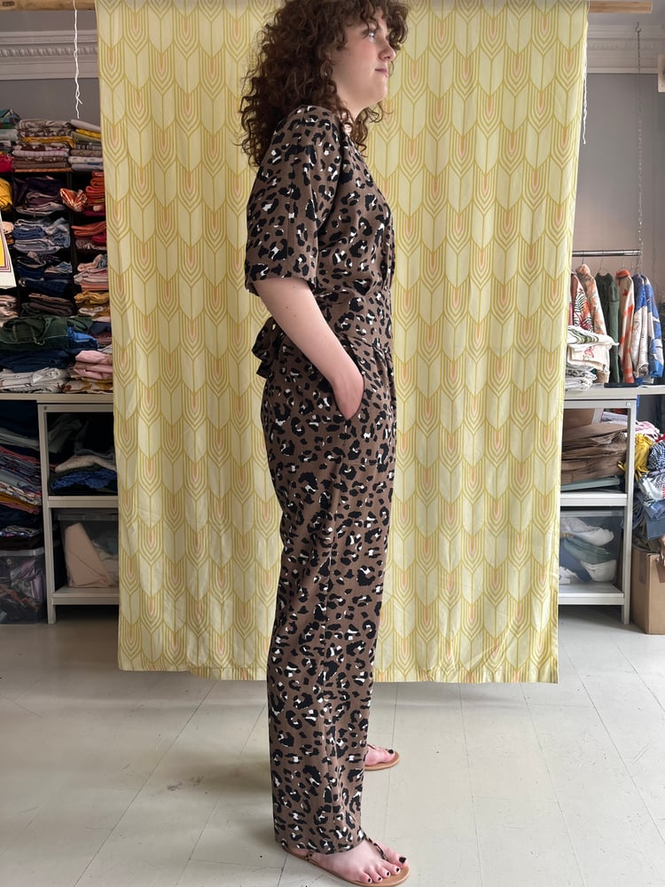 Image of Sine buksedragt i leopard (xs-l, xl)