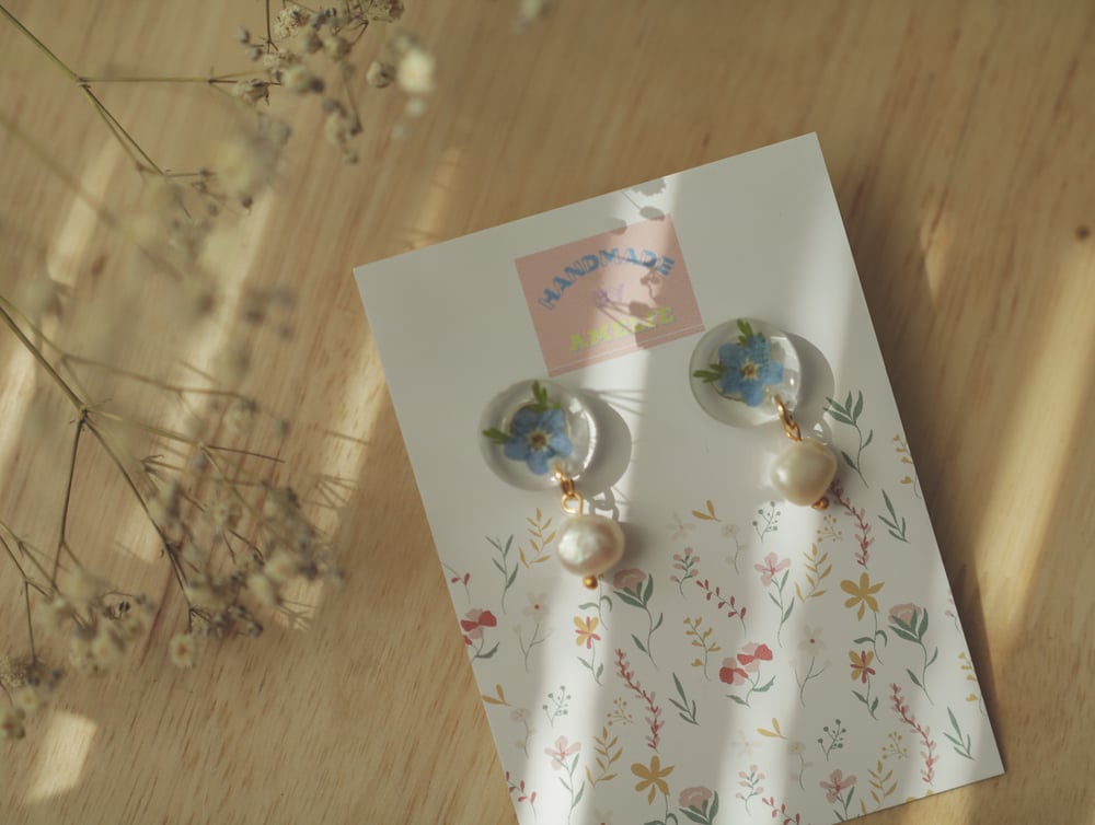 Image of Forget Me Not Circle Stud w/ Freshwater Pearls