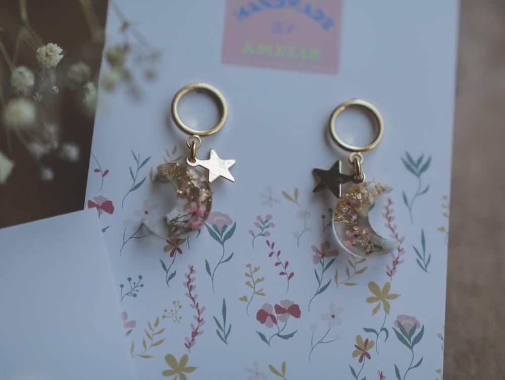 Image of Floral Luna Queen Anne's Lace Earrings