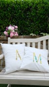 Coussins initiales brodées personnalisable