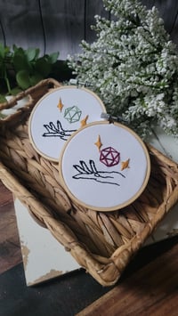 Image 1 of Magical die 4 inch embroidery hoop