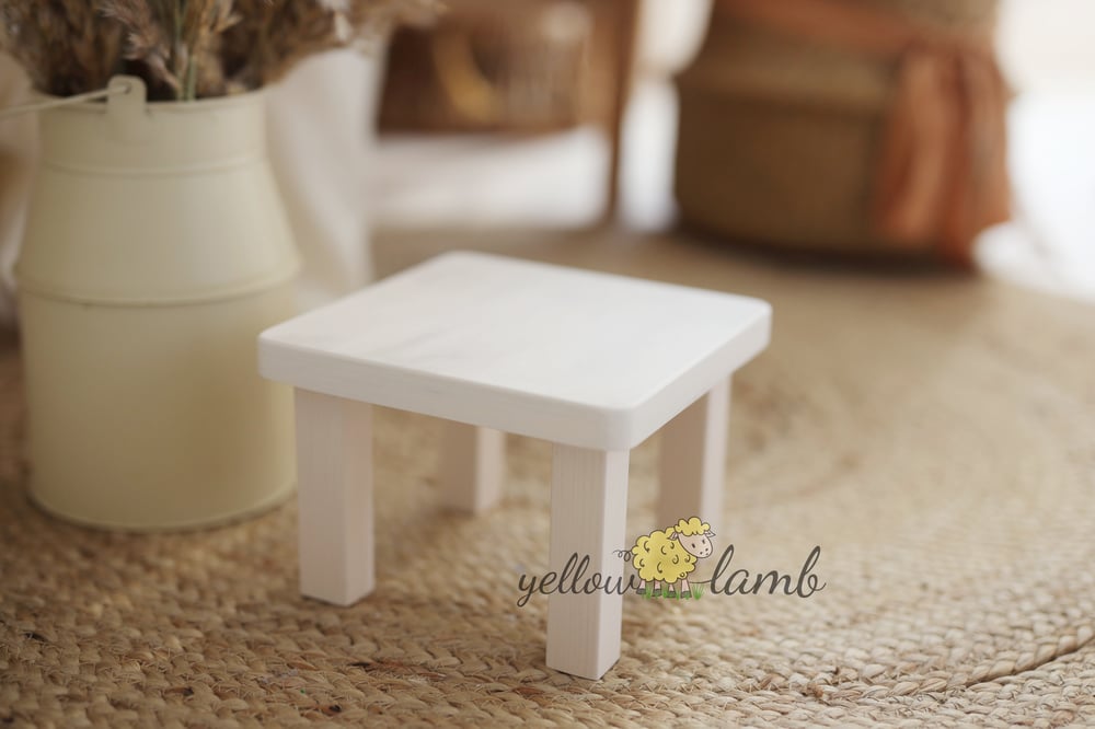 Image of « cream bench with bedside table - pre order »