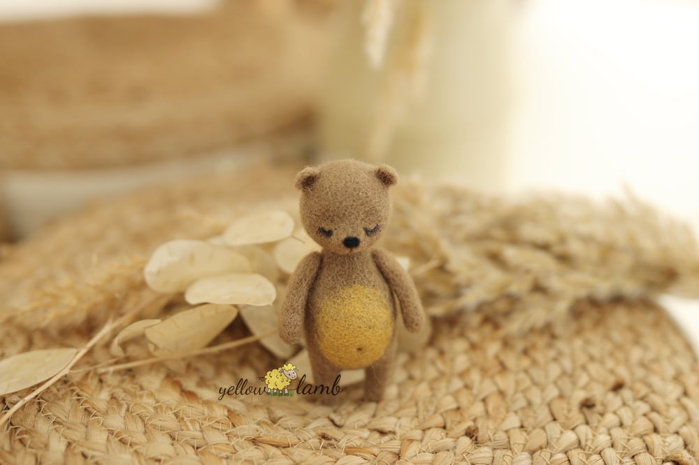 Image of « Albert, the felted bear - ready to ship »